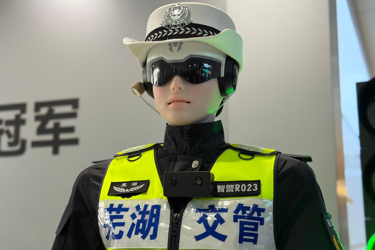 Robot, AiMOGA, Bertemu Robot Pintar Chery, Siap Bantu Polisi Tindak Pelanggar Lalin