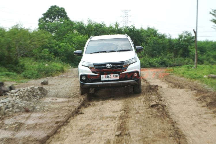 mobil, Toyota Rush, Mobil, Rush, mobil bekas, Toyota rush, rush, Review Toyota Rush 2021, Plus Minus Testimoni Pengguna