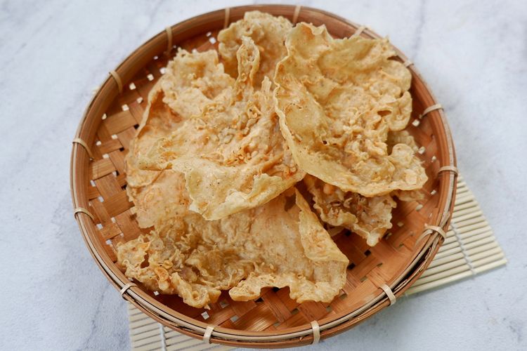 resep peyek renyah dan gurih, resep peyek renyah dan tahan lama, resep peyek renyah tidak berminyak, resep peyek renyah anti gagal, peyek tanpa kapur sirih, Cara Bikin Peyek Rebon Renyah Tanpa Air Kapur Sirih, Modal 2 Tepung