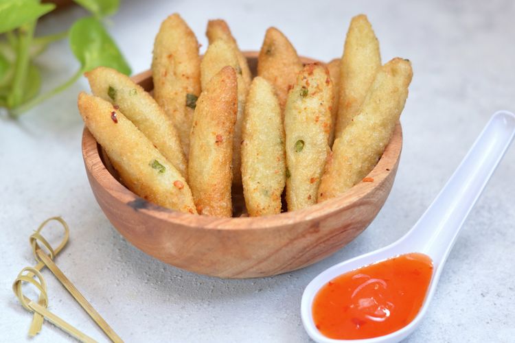TasteAtlas, jajanan tradisional, 10 Camilan Tradisional Terbaik di Indonesia Versi TasteAtlas, 1. Batagor, 2. Pisang Goreng, 3. Pempek, 4. Gorengan, 5. Tempe Mendoan, 6. Odading, 7. Serabi, 8. Bakwan, 9. Tempe Goreng, 10. Otak-otak