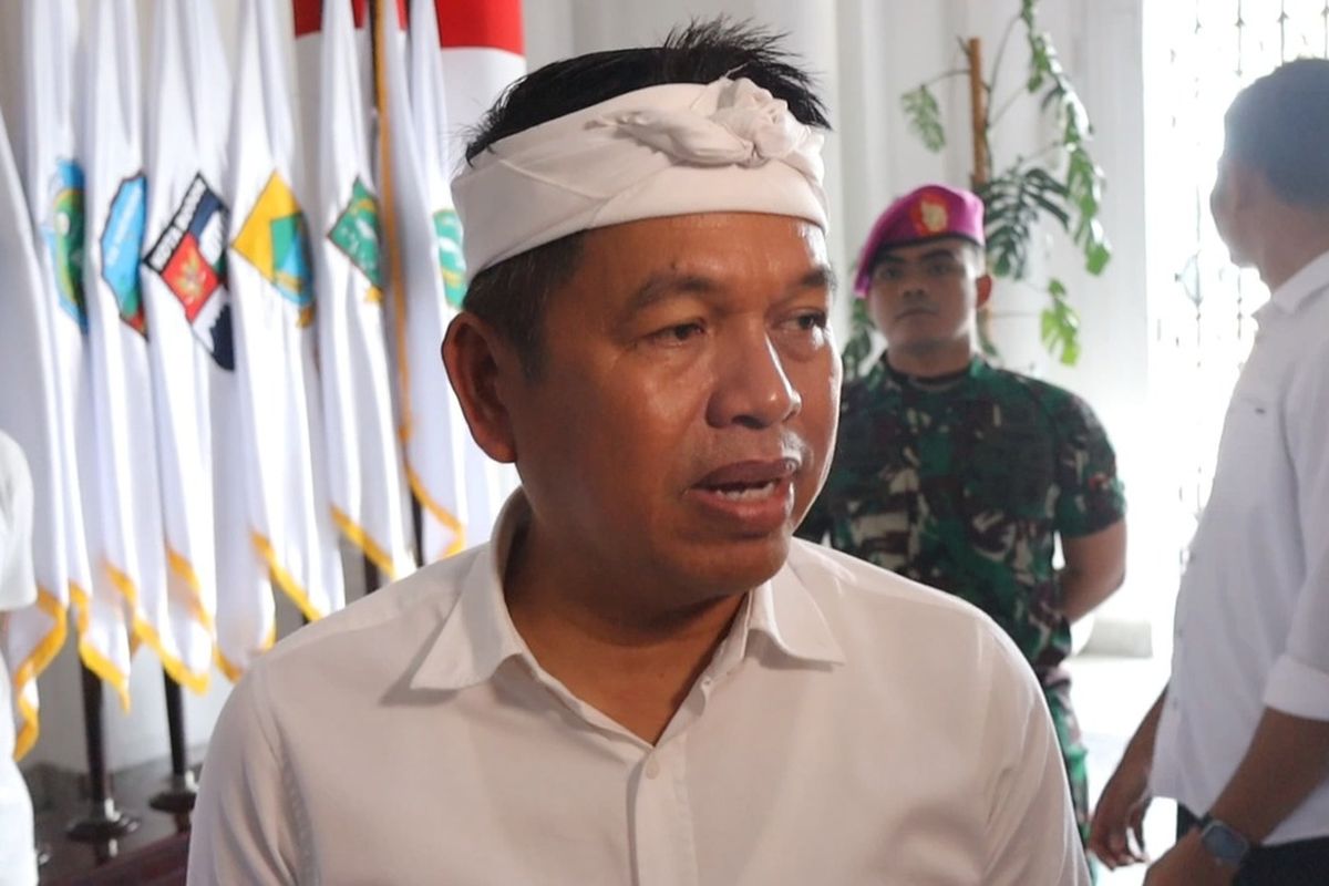 bangunan liar, Karawang, bisnis ilegal, Dedi Mulyadi, karawang, Pensiunan Jaksa Marah ke Dedi Mulyadi, Punya Bisnis Ilegal di Lahan Sungai Karawang