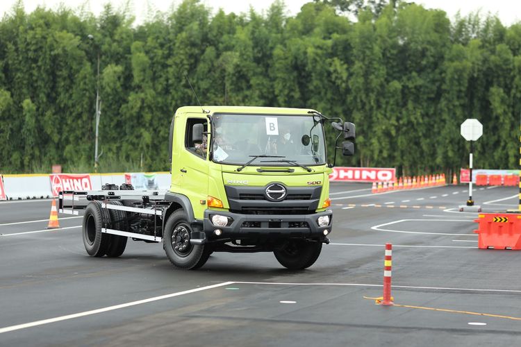 Hino, ekosistem, industri, TKDN, pabrik, keselamatan, Eksistensi 4 Dekade Hino dari Hulu ke Hilir di Indonesia