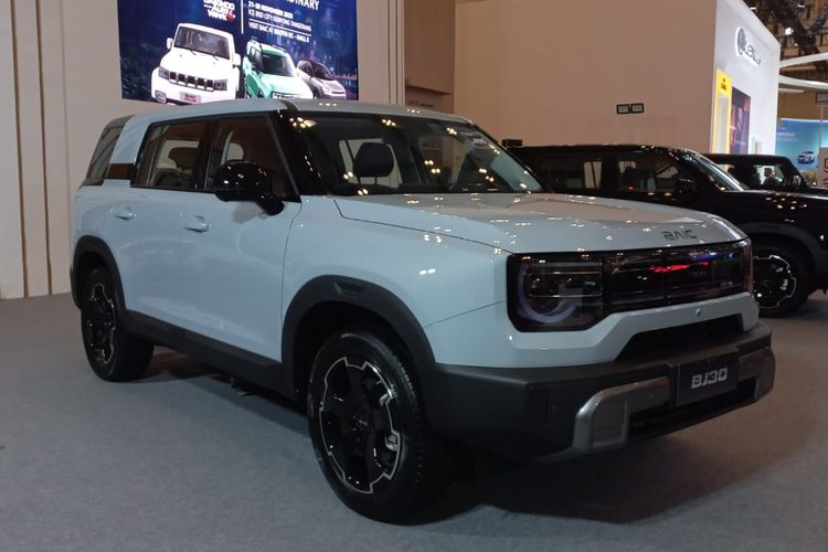 pameran otomotif, BAIC, BJ30 Hybrid, BAIC Indonesia, SUV hybrid, SUV Hybrid, BAIC Luncurkan BJ30 Hybrid FWD di GJAW 2025, Harganya Spesial