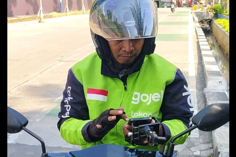 fromMalaysiatoIndonesia, ojol bagi makanan, ojek online bagi bagi makanan, Cerita Ojol Dapat Kiriman Sei Sapi dari Filipina dan Bento dari Malaysia