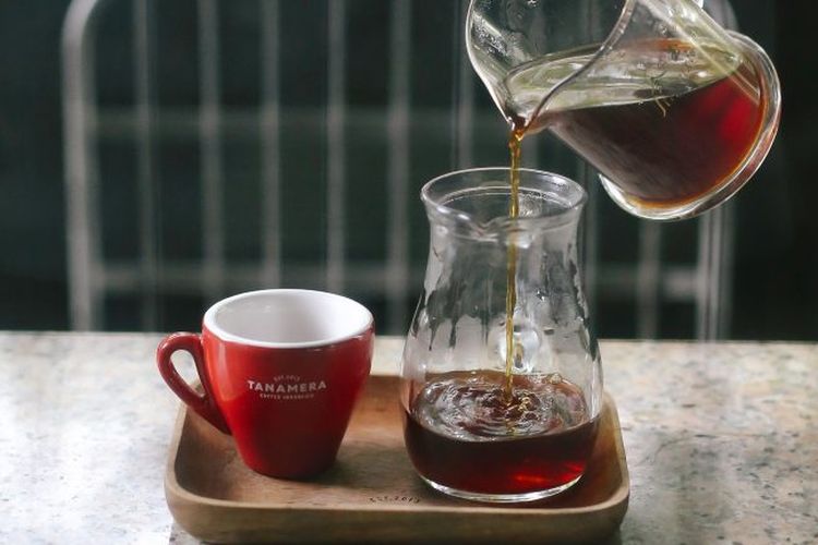 TasteAtlas, kopi, Indonesia, kopi Indonesia, biji kopi, Daftar 9 Kopi Terbaik di Indonesia Menurut TasteAtlas, Apa Saja?, 1. Akasa Coffee – Honey (Kintamani, Bali), 2. Expat. Roasters – Bali Kintamani Natural Espresso, 3. Wahana Estate – Indonesia Sumatra Sidikalang, 4. Seven Bika Coffee – Java Preanger, 5. Tanamera Coffee – Espresso Blend, 6. Seniman Coffee – Sulawesi Toraja, 7. Puntang Coffee – Arabica Wine, 8. El’s Coffee – Kopi Lampung, 9. Mandailing Estate Coffee – Pure Wild Kopi Luwak
