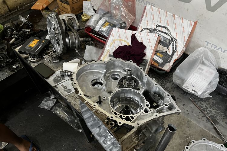Transmisi otomatis, kenyamanan berkendara, pabrikan mobil, Teknologi CVT, Mengapa CVT Jadi Pilihan Utama Mobil Modern di Indonesia?