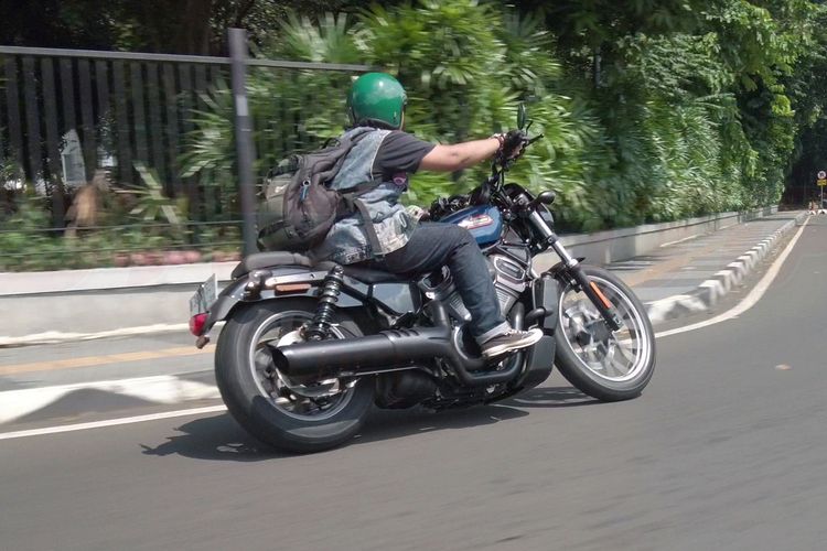 Harley-Davidson Nightster Special, mode berkendara, mesin Revolution Max 975T, performanya mumpuni, Berkendara dengan Harley-Davidson Nightster Special di Jakarta