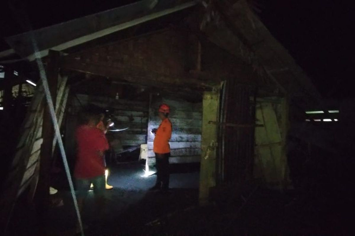 gelombang tinggi, abrasi pantai, Abrasi Pantai di Banggai Sulteng: 30 Rumah Rusak, 116 Jiwa Terdampak