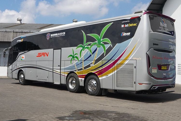 bus tronton, PO Siliwangi Antar Nusa, layanan ekonomis, sasis premium, Bus Tronton, Bus Tronton: Solusi Ekonomis untuk Layanan Premium