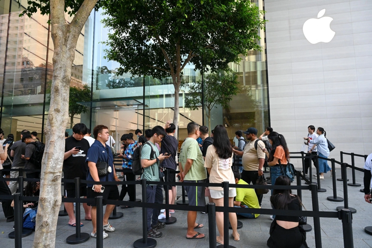 apple store, Malaysia, singapura, india, Vietnam, iPhone Air, pick up, antrean panjang, iPhone 17, iPhone 17 Pro Max, iPhone 17 Pro, iPhone 17 Series, po iphone 17, pre-order iphone 17, apple store singapore, trx mall, Euforia Penjualan Perdana iPhone 17 Hari Ini, Antrean Mengular di Singapura hingga Vietnam