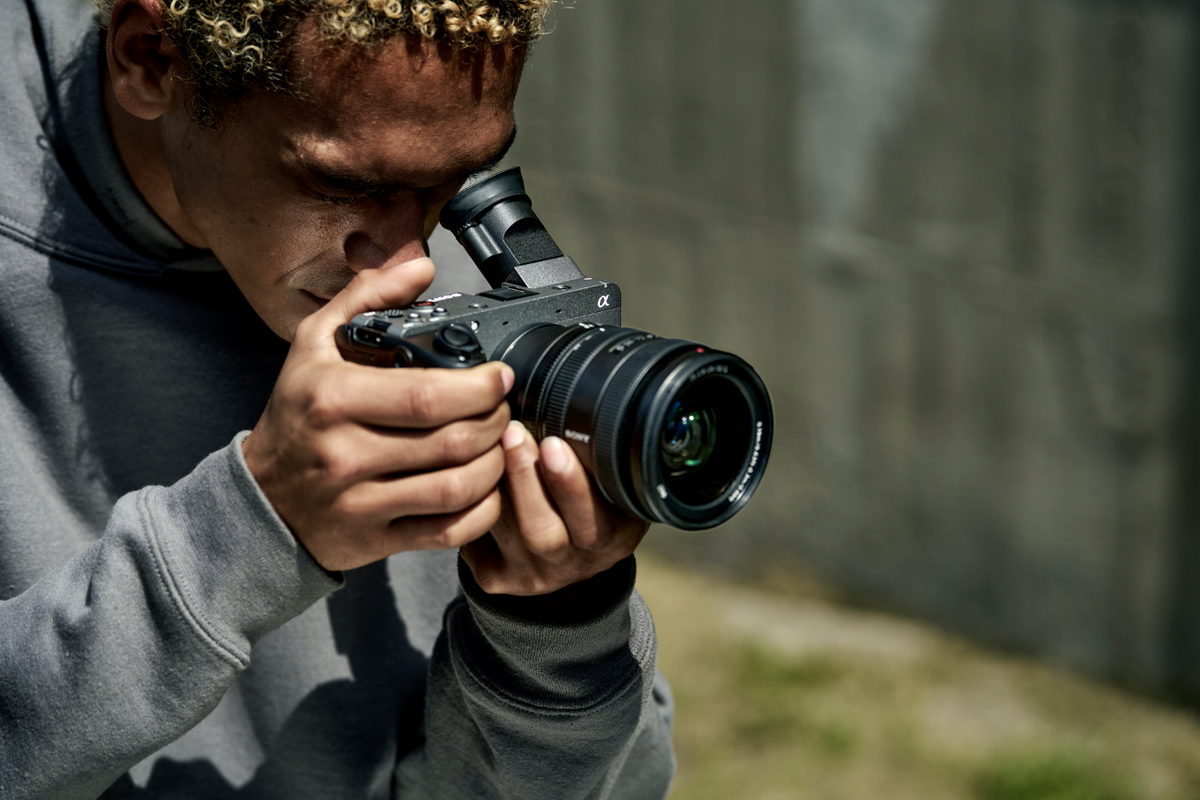 Sony, kamera ringkas, Sony FX2, sony, sony fx2, kamera sony fx2, kamera fx2, kamera sony, spesifikasi sony fx2, harga sony fx2, Kamera Full-Frame Ringkas Sony FX2 Meluncur, Bisa Rekam Video 4K 13 Jam, Full-frame ringkas, ISO 102.400 dan video 4K 13 jam, Fitur Sony FX2, Harga Sony FX2
