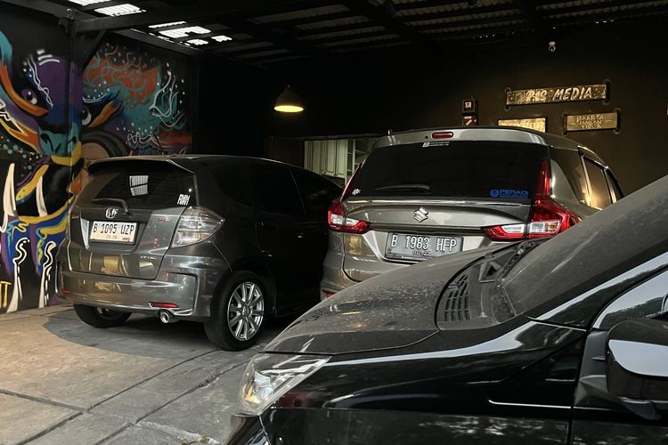 mobil bekas, mobil, Mobil, Showroom mobil, Showroom mobil bekas, Keuntungan Beli Mobil Bekas di Showroom Kecil