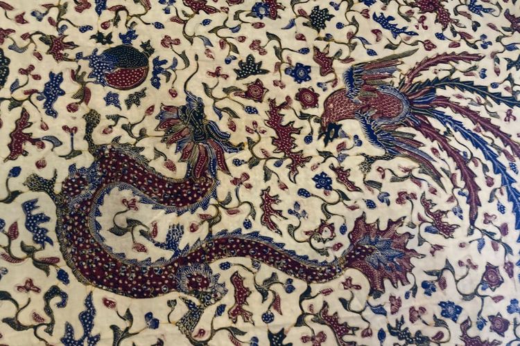 batik tulis, Rembang, Lasem, batik indonesia, batik tulis lasem, Lasem Kota Batik, hari batik, Batik Lasem, hari batik 2 oktober, rembang jawa tengah, Sejarah Batik Lasem, Warisan Perpaduan Jawa dan Tionghoa yang Bertahan hingga Kini, Kejayaan Batik Lasem di Abad ke-19, Perpaduan Jawa dan Tionghoa dalam Motif, Kemunduran dan Kebangkitan Kembali, Regenerasi Pembatik