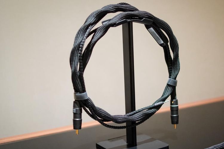 audio mobil, Solusi Baru Redam Noise untuk Audio Mobil