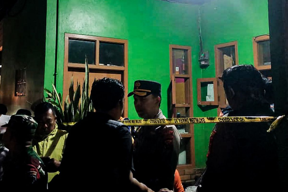 Polres Cimahi, Kronologi Penemuan Jasad di Balik Kasur di Cipatat, Jeritan Ibu Pecah Saat Pulang Mengajar