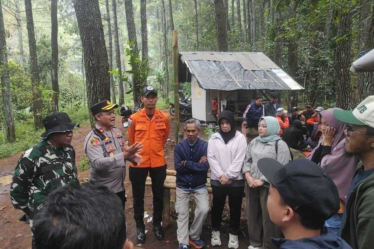 Gunung Puntang, Kronologi Pendaki Gunung Puntang yang Hilang, Ditemukan 2 Hari Kemudian, Ditemukan di jalur Pasir Kuda, 8 km dari jalur awal, Kronologi: Berpisah dari rombongan di saat turun, Operasi SAR skala besar digelar, Survivor dievakuasi dalam keadaan selamat