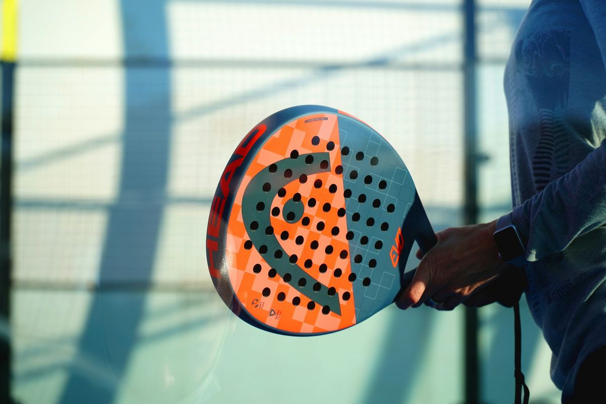 bermain padel saat puasa, Tips Aman Bermain Padel Saat Ramadhan Menurut Dokter, Karakter olahraga padel, Waktu terbaik bermain padel, Hindari intensitas terlalu tinggi, Tetap perhatikan pemulihan