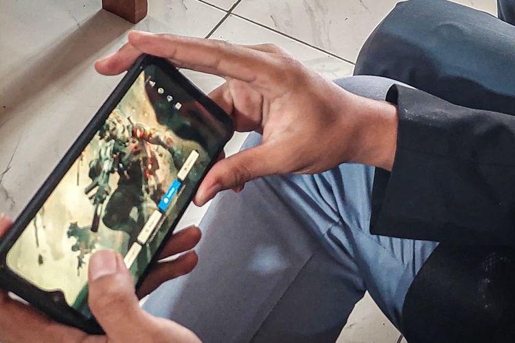 game online, Psikolog Ungkap 4 Faktor yang Menyebabkan Game Online Picu Perilaku Kekerasan Anak, 1. Perkembangan otak remaja (prefrontal cortex), 2. Adiksi dan dopamin, 3. Mekanisme koping yang buruk, 4. Faktor lingkungan dan pola asuh