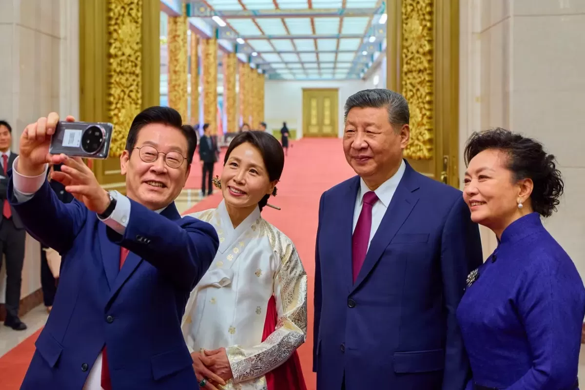 Xi Jinping, Selfie, Xiaomi, Korea Selatan, China, Presiden, Korea, Presiden China, Momen Langka Presiden Korsel dan China Selfie Pakai HP Xiaomi, Begini Hasilnya