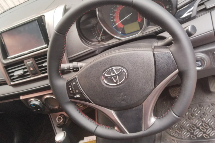 kenyamanan berkendara, bahan kulit, Retrim setir, Setir Mobil, Meningkatkan Kenyamanan Berkendara lewat Retrim Setir