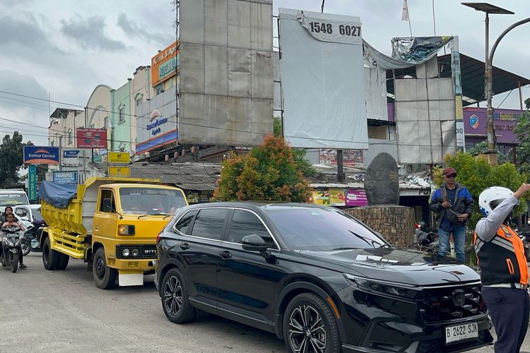 kemacetan, Lalu Lintas, Depok, sawangan, kemacetan di Sawangan, kemacetan di sawangan depok, parung bingung, Macet Berkepanjangan di Sawangan, Solusi Tak Kunjung Hadir
