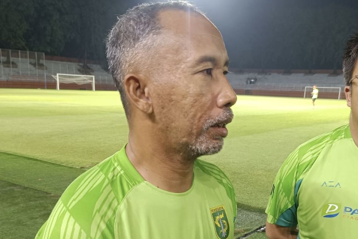 Persebaya Surabaya, Semen Padang, Liga 1, Persebaya vs Semen Padang, Uston Nawawi, Persebaya Vs Semen Padang, Persebaya Tiga Laga Tanpa Kemenangan, Uston Nawawi Beri Penjelasan