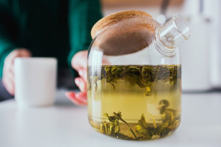 minuman yang baik untuk kulit, minuman yang baik untuk kesehatan kulit, minuman untuk kulit glowing, rektor korea selatan awet muda, minuman untuk kulit, minuman untuk kulit cantik, minuman buat kulit, minuman buat kulit sehat, minuman baik untuk kulit, Video Rektor Korea Selatan Awet Muda Jadi Viral, Ini 8 Minuman yang Baik untuk Kulit, 1. Jus jeruk, 2. Jus kiwi, 3. Jus tomat, 4. Air kelapa, 5. Teh hijau, 6. Jus mentimun, 7. Jus wortel, 8. Jus nanas