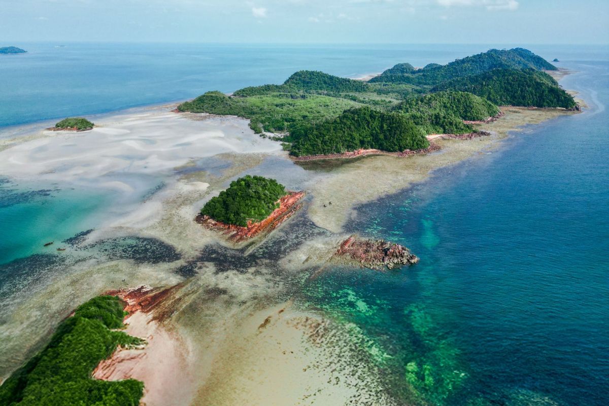 Pulau Tujuh, Gubernur Bangka Belitung, Hidayat Arsani, Gubernur Kepulauan Riau, Ansar Ahmad, Kepmendagri, Gubernur Babel Bakal Gugat Kepmendagri ke MK, Tuntut Pulau Tujuh Dikembalikan dari Kepri