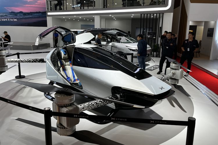 mobil terbang, Xpeng, IIMS, IIMS 2026, Menteri AHY Bicara Potensi Mobil Terbang Xpeng untuk Situasi Darurat