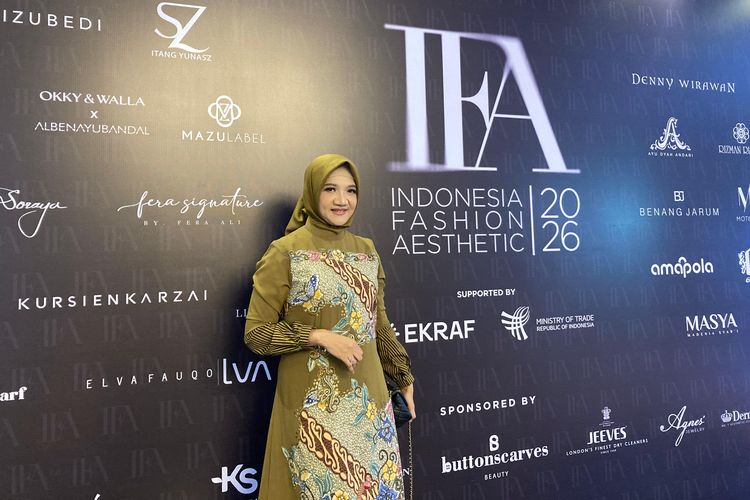 baju Muslim, Lia Afif, Keagungan Batik Tanahan dalam Koleksi Baju Muslim Karya Lia Afif