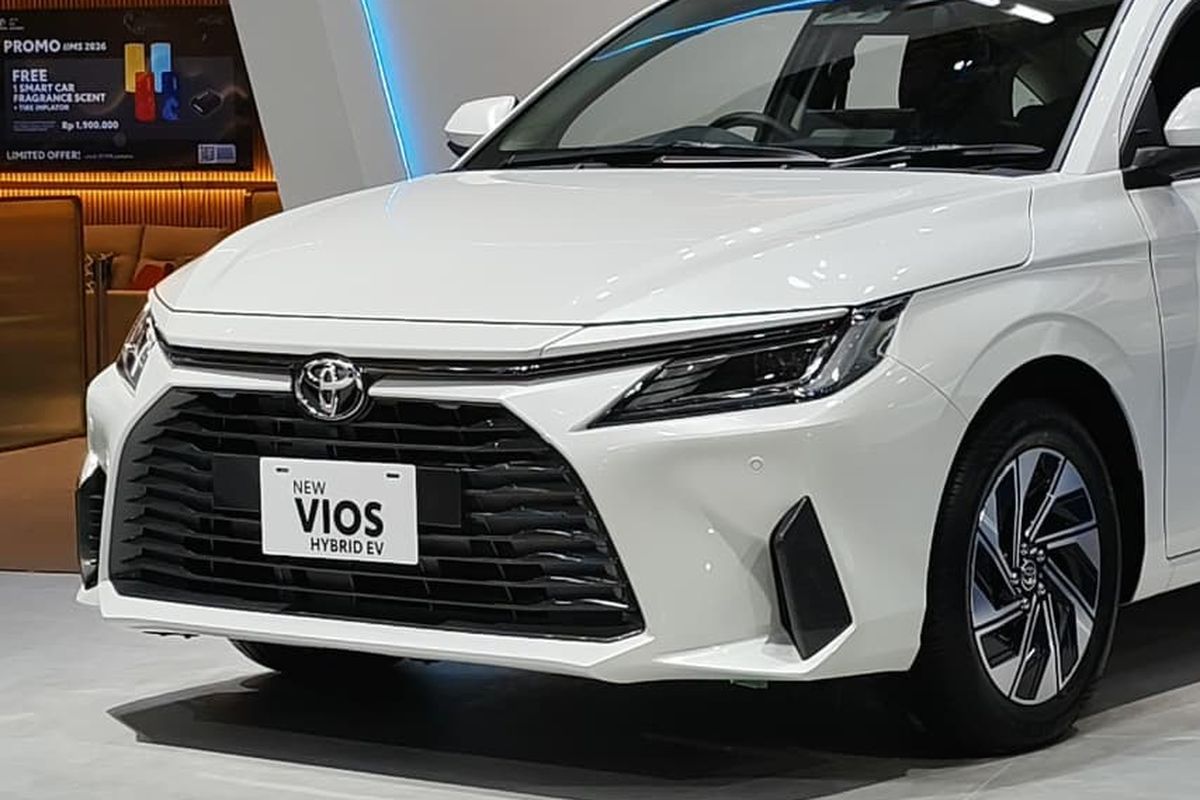 Hybrid, Jadi Hybrid, Apa Menariknya Toyota Vios Sekarang? (Video)