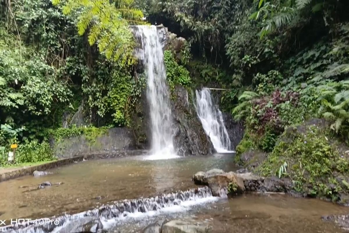 Curug Dayang Sumbi, libur panjang, Sejuknya Curug Dayang Sumbi di Ciater, Ada Wahana Ekstrem Canyoneering