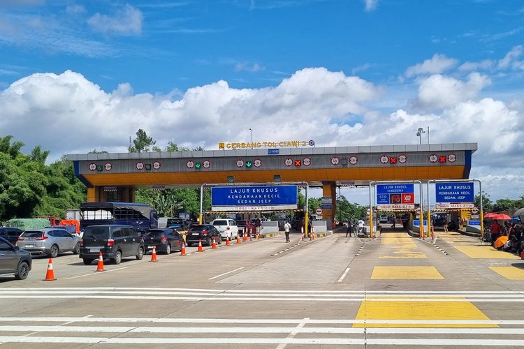 Kecelakaan truk, keselamatan transportasi, gerbang tol ciawi, regulasi angkutan, Kecelakaan Truk Ciawi: Apakah Regulasi Kurang Ketat?, Kecelakaan Truk di Gerbang Tol Ciawi Menjadi Sorotan Publik, Solusi Kecelakaan Truk Tidak Hanya Bergantung pada Infrastruktur, Tiga Usulan untuk Meningkatkan Keselamatan Transportasi, Permintaan Regulasi yang Jelas untuk Pengawasan yang Efektif, Harapan untuk Langkah Konkret dari Pemerintah