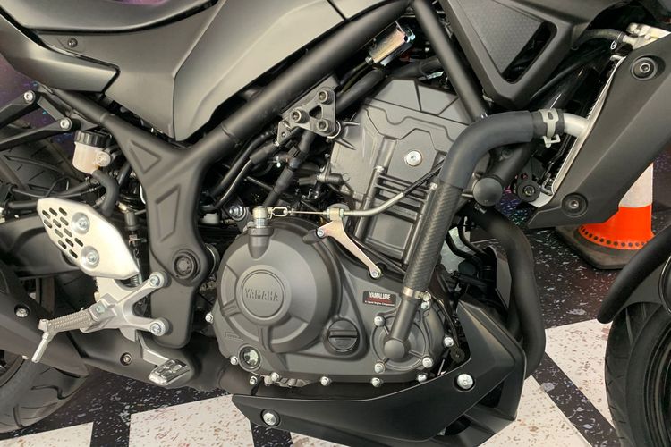 Yamaha New MT-25, Sirkuit Mandalika, motor naked sport, sirkuit mandalika, performan handal, Mengulik Spesifikasi Yamaha MT-25: Motor Sport Terbaru di Mandalika, Pengalaman Berkendara MT-25 di Sirkuit Mandalika, Desain Agresif dengan Kesan Modern, Performa Tangguh untuk Pengendara Pemula, Spesifikasi Lengkap Yamaha New MT-25