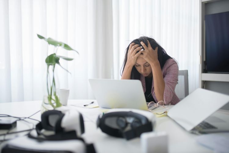 Burnout, burnout, burnout adalah, burnout artinya, gen z burnout, burnout gen z, burnout dalam dunia kerja, Cerita Gen Z Alami Burnout di Dunia Kerja, Tekanan dari Kantor dan Konsumen