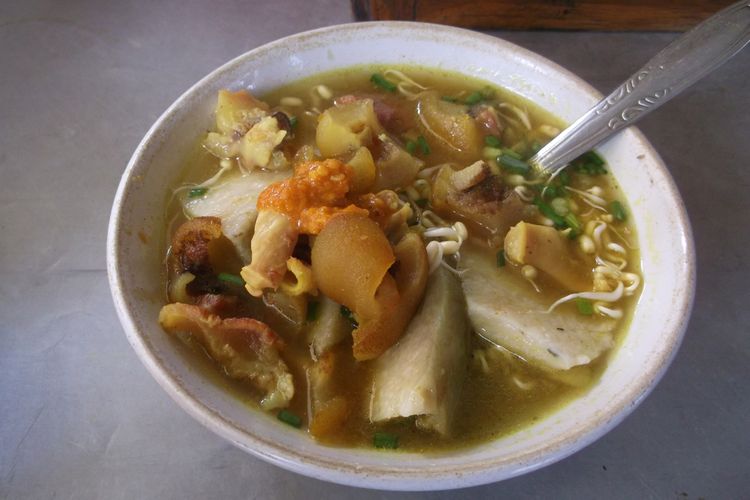 kikil empuk, resep kikil, cara memasak kikil, cara memasak kikil biar empuk dan tidak lengket, Cara Masak Kikil Empuk dan Tak Amis, Ini Trik dari Chef Hotel, Cara Memilih dan Mengolah Kikil Agar Empuk dan Tidak Amis, Resep Bacem Kikil Bumbu Kelapa, Cara Membuat Bacem Kikil Bumbu Kelapa, Tips Tambahan agar Masakan Kikil Lebih Nikmat