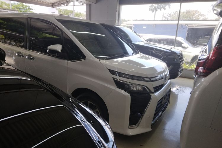 toyota voxy, Populer Otomotif, biaya servis, Dirly Idol, artikel terpopuler, Jorge Martin, pajak tahunan, sound horeg, Chery Omoda E5, Pajak Chery Omoda E5, Aturan Sound Horeg Jatim