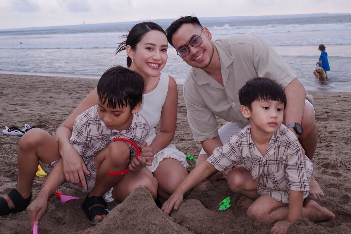 Dewi Yull, Merdianti Octavia, tips parenting anak, rumah tangga harmonis, tips menjaga keharmonisan keluarga Merdianti Octavia, parenting Merdianti Octavia, rama putra sahetapy, 3 Cara Merdianti Octavia Jaga Keharmonisan Rumah Tangga dan Parenting
