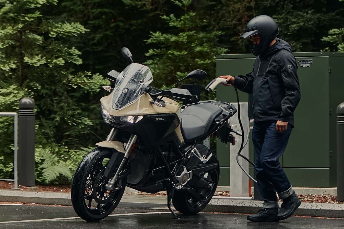 BRIN, kendaraan listrik, BRIN Dorong Standarisasi Steker dan Soket Motor Listrik