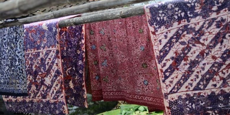 Rembang, Lasem, Batik Lasem, Lasem Kota Batik, kota batik, sejarah lasem, sejarah Batik lasem, batik lasem berasal dari, batik lasem rembang, batik laseman, Lasem “Tiongkok Kecil” yang Jadi Pusat Sejarah Batik Pesisiran Indonesia, Jejak Sejarah Lasem sebagai Kota Pelabuhan, Batik Lasem, Simbol Akulturasi Budaya Jawa dan Tionghoa, Masa Kejayaan dan Kemunduran Batik Lasem, Lasem sebagai Pusat Peradaban Maritim, Batik Lasem