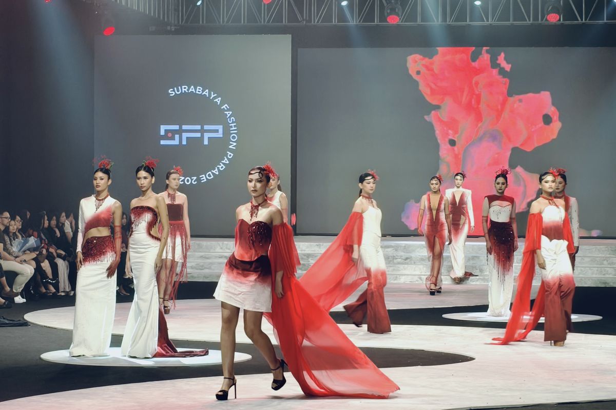 desainer, Blood, desainer Migi Rihasalay, surabaya fashion parade 2025, Surabaya Fashion Parade, Koleksi Blood, Karya Migi Rihasalay di SFP 2025 Terinspirasi Kehidupan dan Pengorbanan