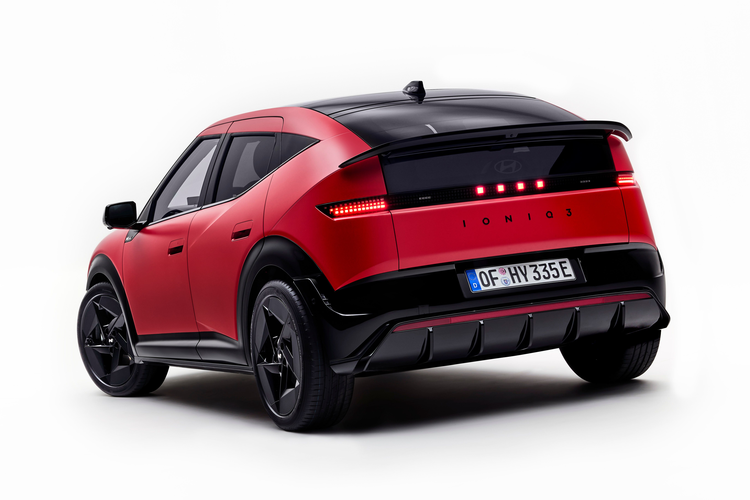 Hyundai Ioniq 3, Fortuner, Kenaikan Harga BBM, Pajero Sport, Dedi Mulyadi, Pajak Kendaraan Listrik, Polytron Fox 350, Konsumen Mobil Listrik, Hyundai Ioniq 3 Meluncur, Pajak Mobil Listrik