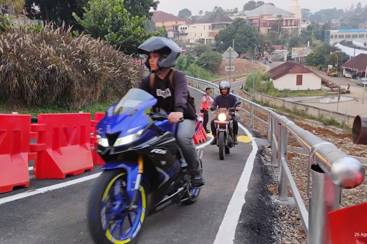 jalan alternatif, walikota bogor, Jalan Batu Tulis, longsor Maret 2025, Hati-hati Lewat Jalan Alternatif Batu Tulis, Tanahnya Masih Labil