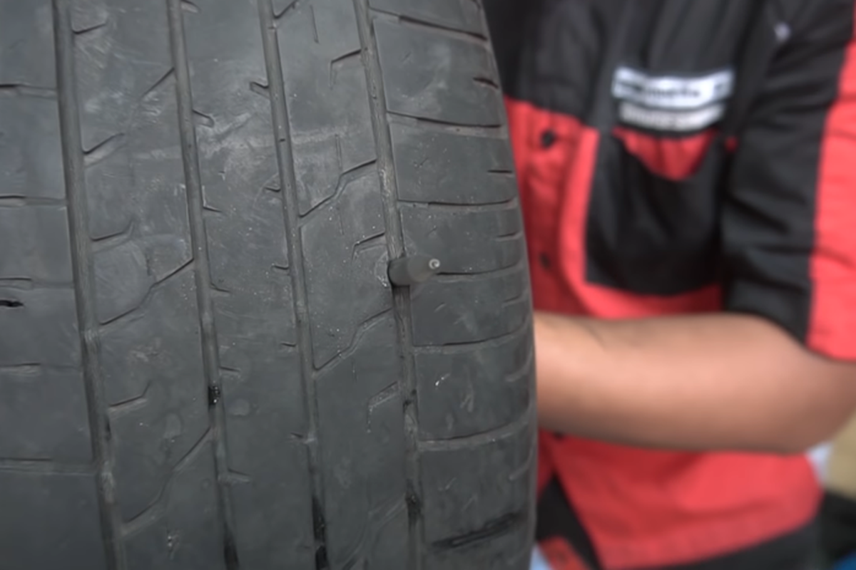 Ban mobil, ban bekas, aquaplaning, hydroplaning, kecelakaan, Pakai Ban Bekas Sudah Tipis, Ada Risiko Aquaplaning