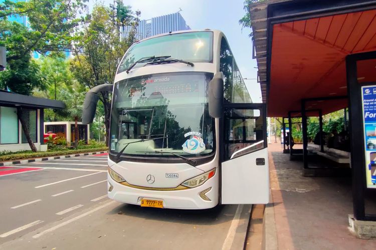 bus tingkat, bus wisata, New Armada, double decker, Bus Tingkat Transjakarta Curi Perhatian, Buatan Karoseri New Armada