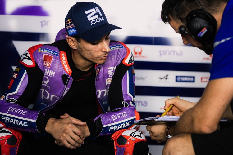 sesi tes resmi, Sirkuit Buriram, Yamaha M1, Pramac Yamaha, MotoGP, Toprak Mengaku Belum Pede: Takut Terjatuh Saat Menikung