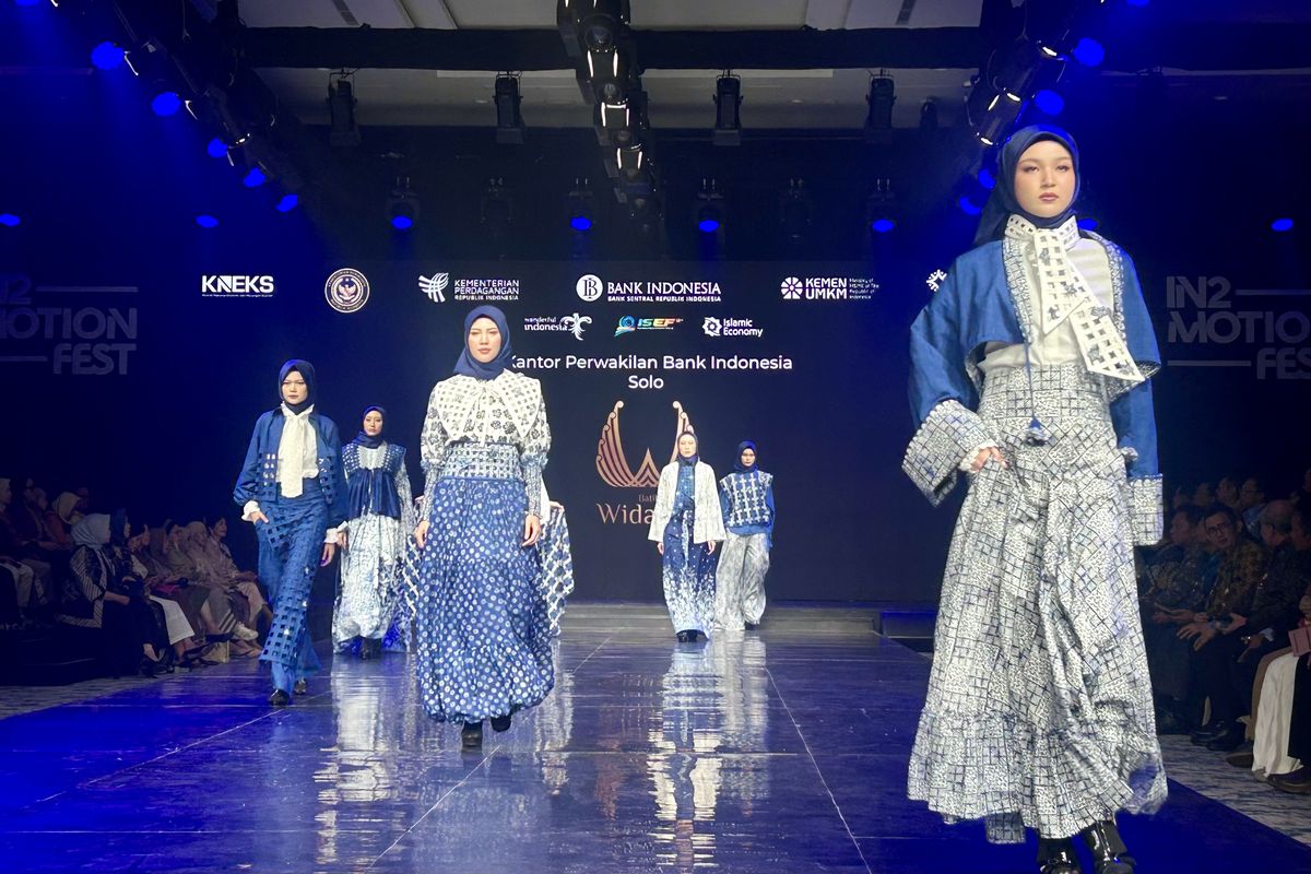 hijab, perempuan berhijab, Modest wear, modest fashion, tren modest fashion, modest fashion semakin diminati, deden siswanto, modest fashion artinya, modest clothing, modest fashion adalah, Modest Fashion Makin Digandrungi, Tak Cuma untuk Perempuan Berhijab