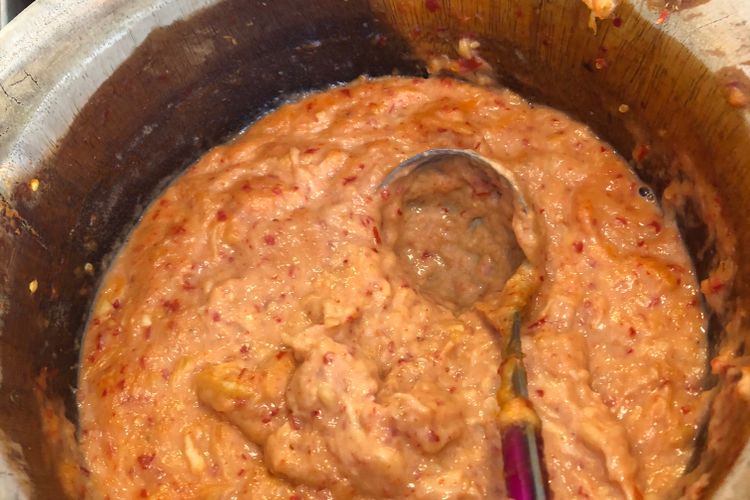 durian, Tempoyak, Mengenal Tempoyak, Fermentasi Durian Jambi yang Ubah Kari Ayam Jadi Luar Biasa