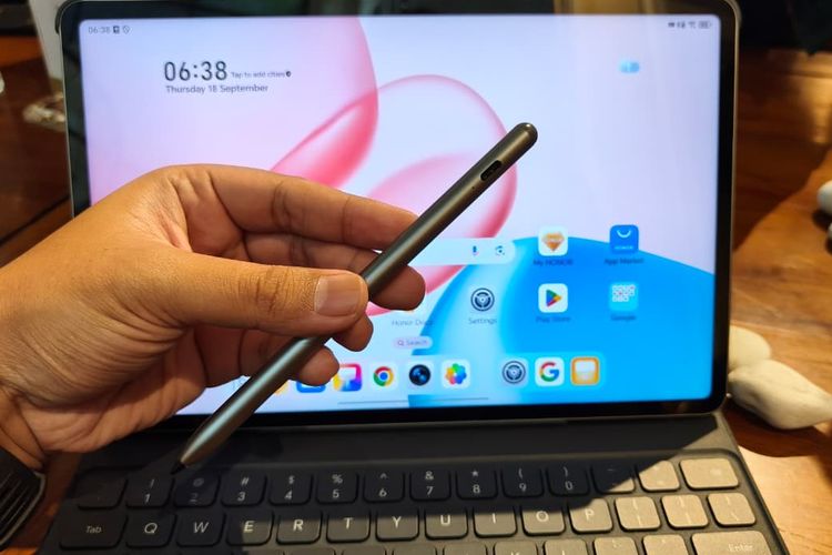 Honor, Tablet Honor, Honor Pad 10, spesifikasi Honor Pad 10, harga honor pad 10, Honor Pad 10 indonesia, Menjajal Honor Pad 10, Tablet Menengah dengan Dukungan Keyboard dan Stylus