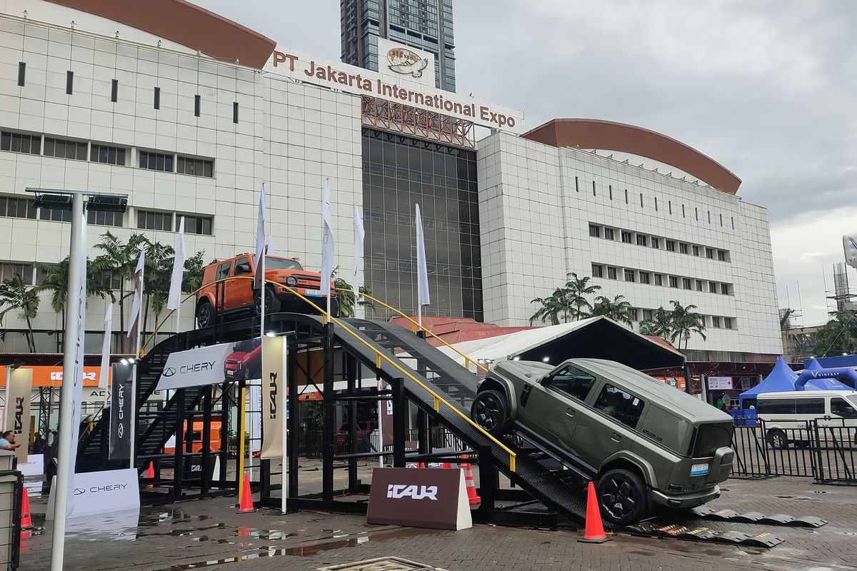 IIMS, pameran otomotif, IIMS 2026, Akhir Pekan Datang ke IIMS 2026: Ini Daftar Harga Tiketnya